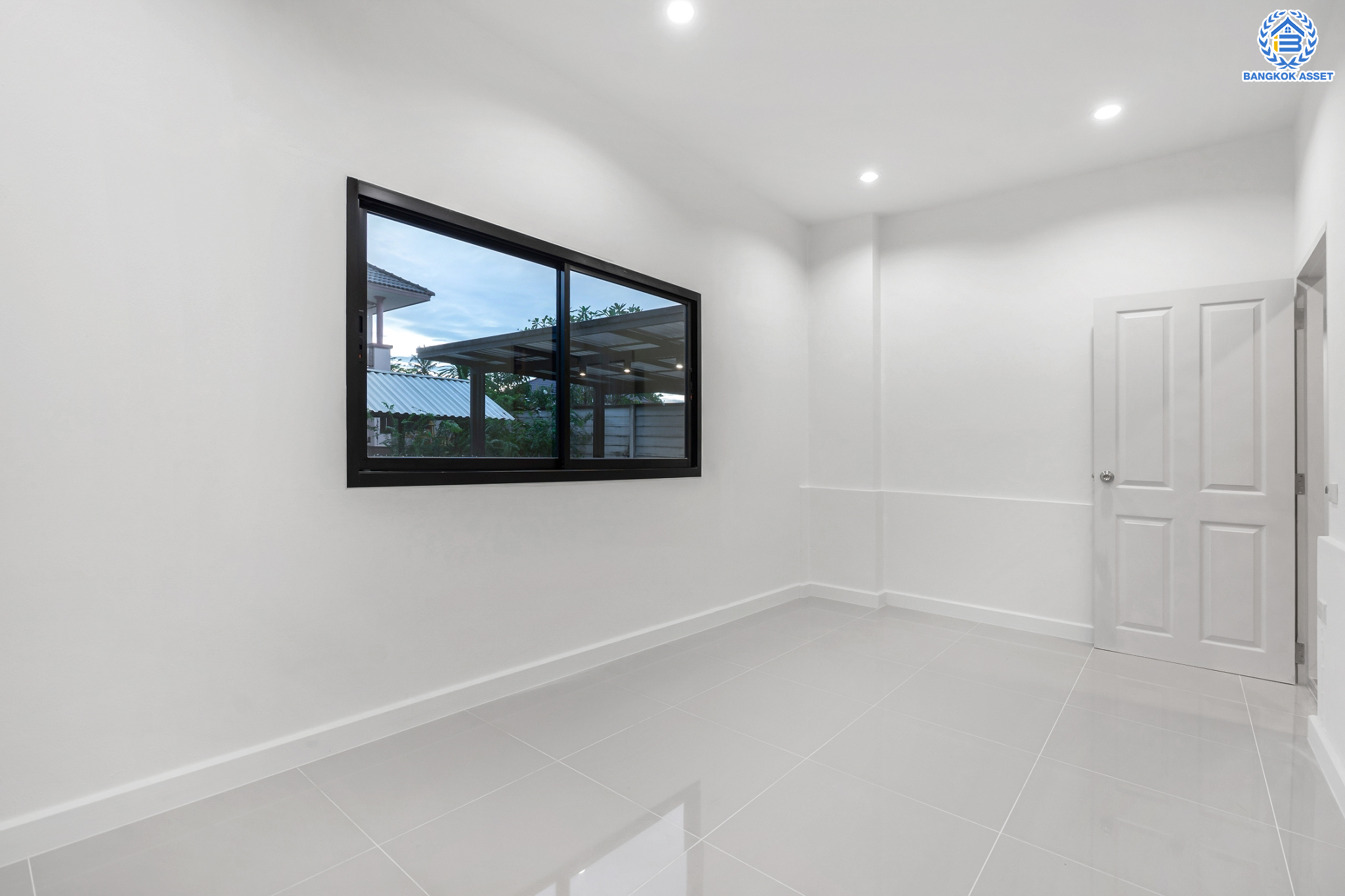 บ้านมือสองตกแต่งใหม่ ม.คุณาลัย บางใหญ่-เซ็นทรัลเวสต์เกต หลังมุม พร้อมทุกการเข้าอยู่ บนเนื้อที่ 54.7 ตร.ว. ฟังก์ชัน 4 ห้องนอน 2 ห้องน้ำ พื้นที่บริเวณหน้าบ้านกว้างขวาง จอดรถได้ถึง 4 คัน บนทำเลเดินทางสะดวก เชื่อมต่อ ถ.กาญจนาภิเษก ใกล้เซ็นทรัลเวสต์เกต และรถไฟฟ้าสายสีม่วง "สถานีคลองบางไผ่"...